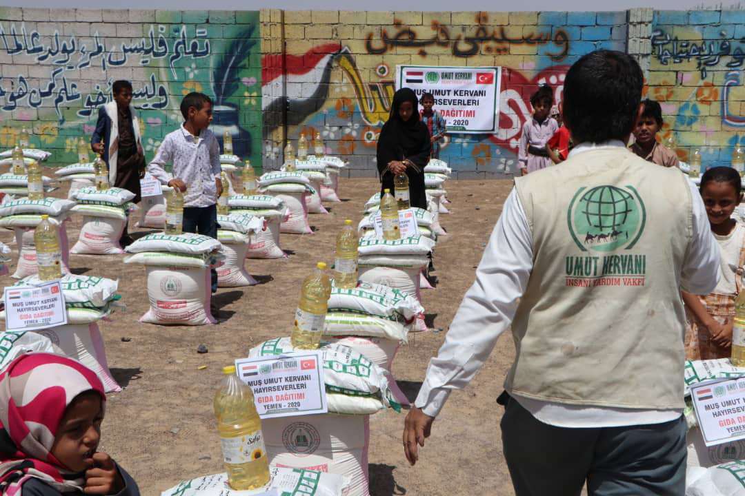 Umut Kervanı Yemen halkına yardım ulaştırmaya devam ediyor